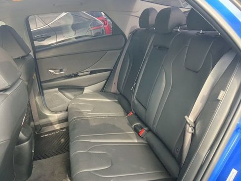 Used 2025 Hyundai Elantra Limited FWD image 7