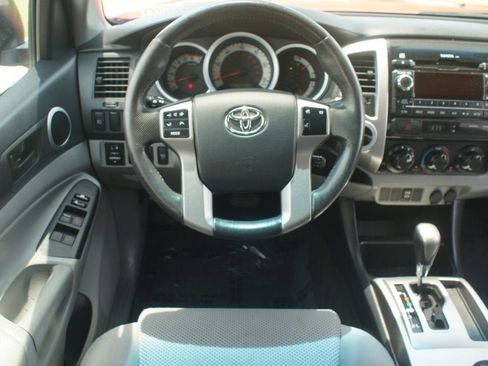 Used 2012 Toyota Tacoma 4x4 Double Cab w/ TRD Sport Pkg image 5