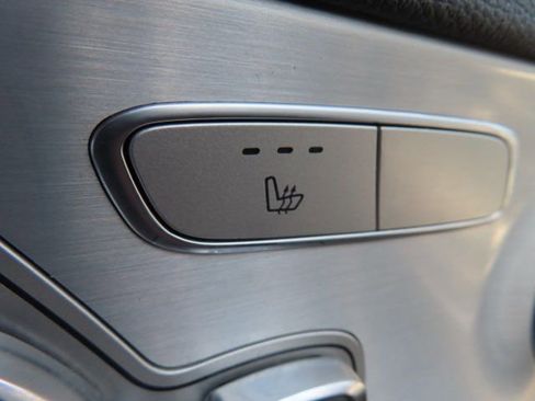 Used 2015 Mercedes-Benz C 300 Sedan image 23