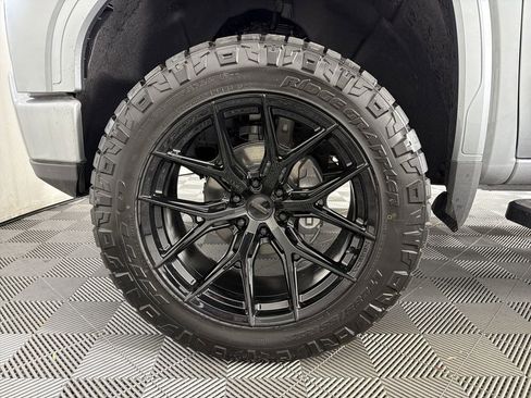 New 2025 GMC Sierra 1500 Elevation w/ Elevation Premium Package image 9