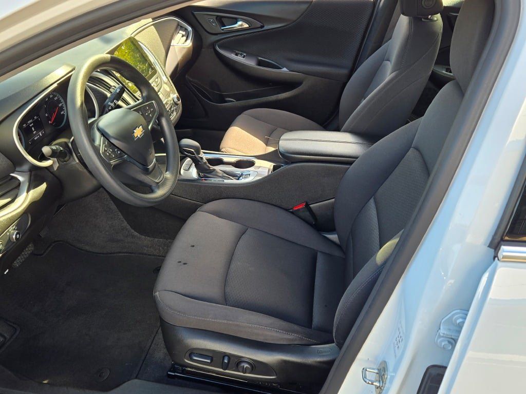 Used 2024 Chevrolet Malibu LT FWD image 21