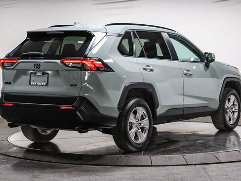 Certified 2022 Toyota RAV4 XLE w/ Convenience Package FWD image 4