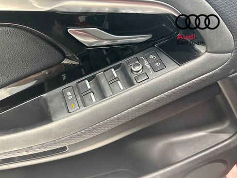 Used 2020 Land Rover Range Rover Evoque S image 32