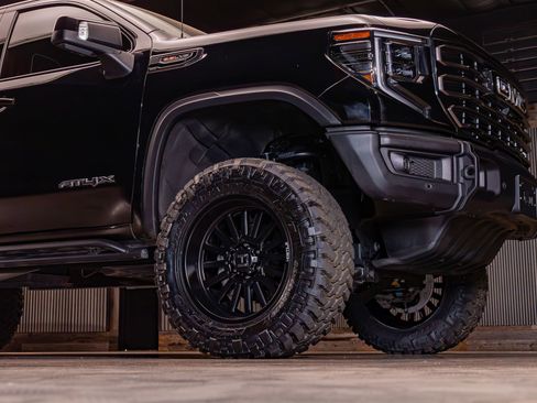 Used 2024 GMC Sierra 1500 AT4X w/ AT4X AEV Edition AWD/4WD image 12