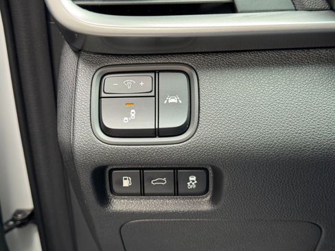 Used 2020 Kia Optima S FWD image 16