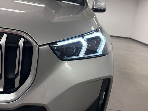 New 2026 BMW X1 xDrive28i w/ M Sport Package AWD/4WD image 10