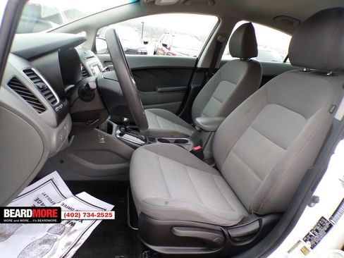 Used 2017 Kia Forte LX image 17