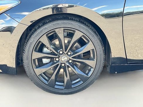 Used 2022 Nissan Maxima SR w/ Sport Mat Group image 30