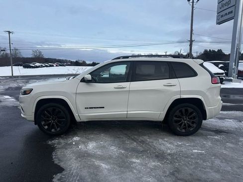 Used 2019 Jeep Cherokee High Altitude image 2