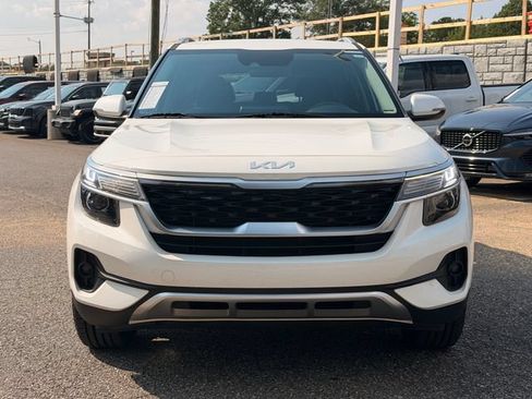 Certified 2023 Kia Seltos S w/ Navigation Package FWD image 8