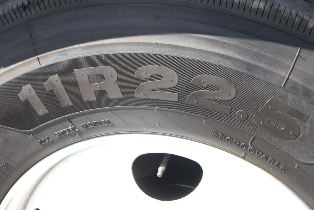 Used 2015 Ford F650 2WD Crew Cab Super Duty image 44