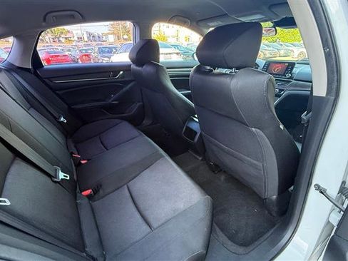 Used 2018 Honda Accord LX image 17
