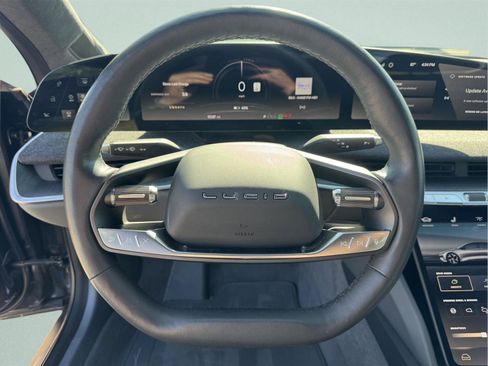 Used 2024 Lucid Air Touring AWD/4WD image 17