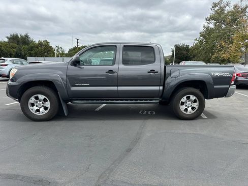 Used 2015 Toyota Tacoma PreRunner w/ TRD Off-Road Package RWD image 2