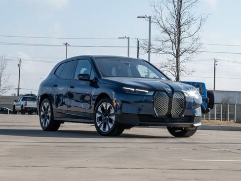 Certified 2025 BMW iX xDrive50 image 2