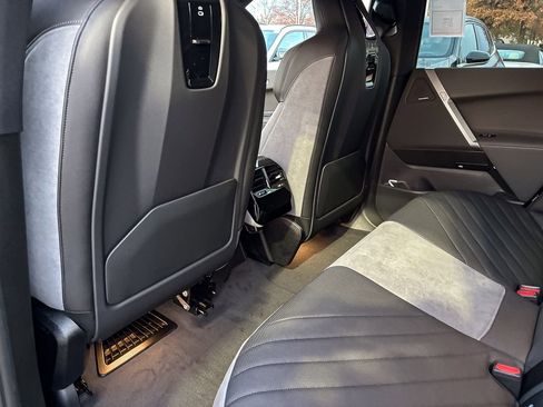 Used 2026 BMW iX xDrive45 image 31