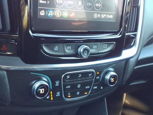 Certified 2023 Chevrolet Traverse LT image 9