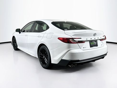 Used 2026 Toyota Camry SE w/ Convenience Package FWD image 5