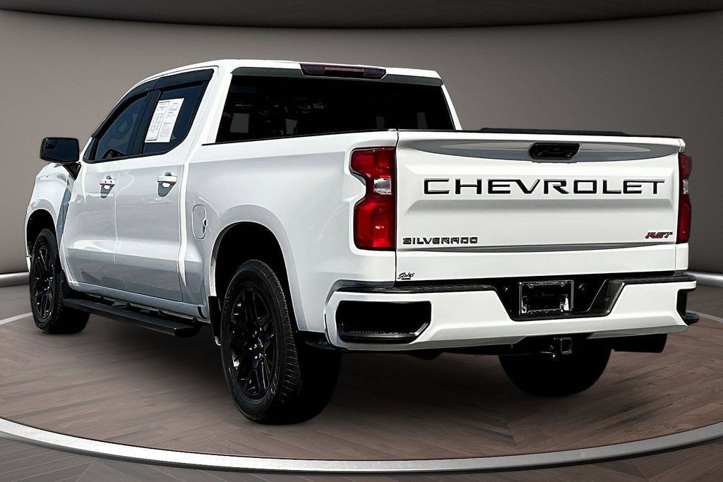 Used 2024 Chevrolet Silverado 1500 RST RWD image 4