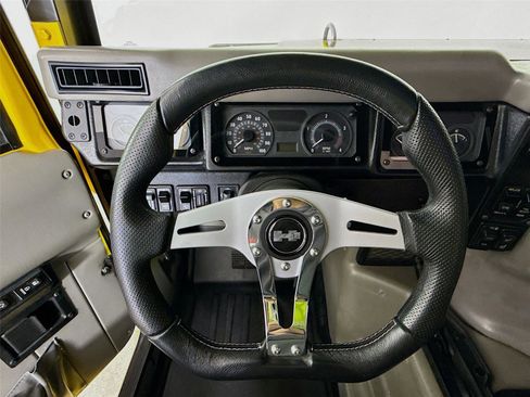 Used 2001 HUMMER H1 4-Door Open Top image 11