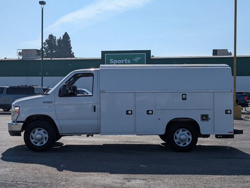 Used 2016 Ford E-350 and Econoline 350 Super Duty w/ Power Windows & Locks Group RWD image 4