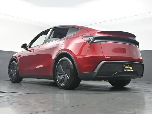Used 2026 Tesla Model Y Long Range RWD image 43
