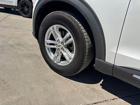 Used 2020 Ford Explorer XLT RWD image 6