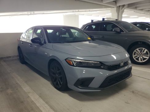 Used 2024 Honda Civic Sport image 2