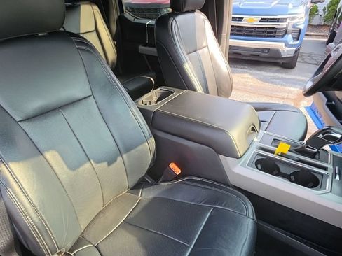 Used 2019 Ford F150 Lariat w/ Equipment Group 502A Luxury AWD/4WD image 31