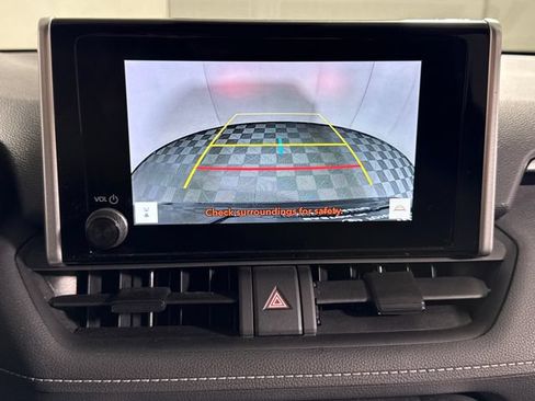 Used 2024 Toyota RAV4 AWD Hybrid image 28