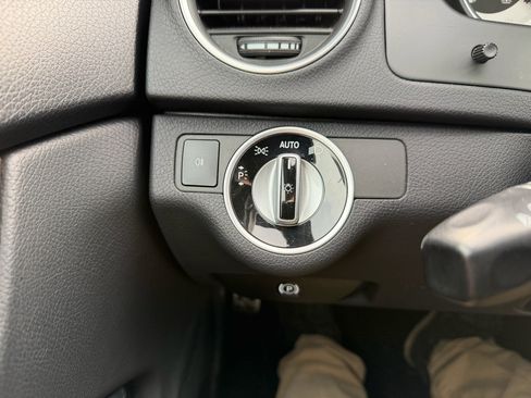 Used 2012 Mercedes-Benz C 350 2dr Cpe C 350 4MATIC image 23