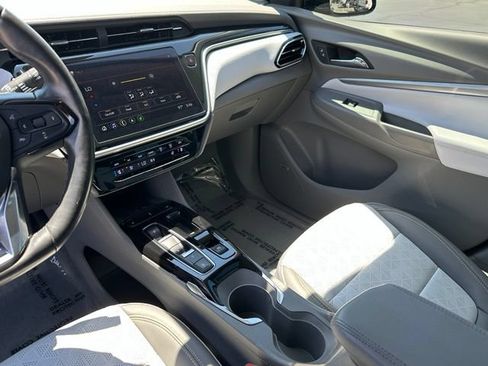 Used 2023 Chevrolet Bolt EUV Premier w/ Sun & Sound Package FWD image 30