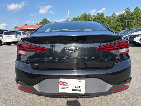 Used 2020 Hyundai Elantra SE w/ Cargo Package (C1) FWD image 5
