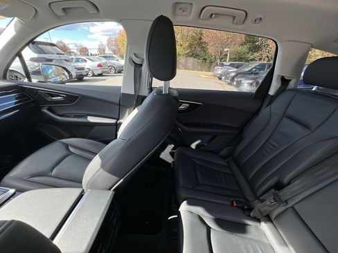 Used 2022 Audi Q7 Premium Plus image 3