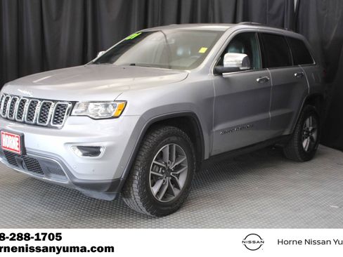Used 2021 Jeep Grand Cherokee Limited AWD/4WD image 3