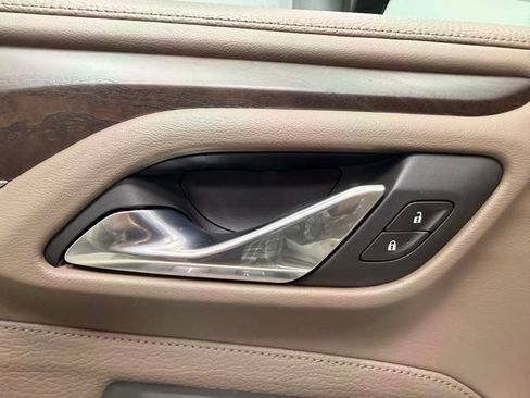 Used 2021 GMC Yukon Denali w/ Denali Premium Package AWD/4WD image 28