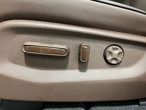 New 2026 Honda Odyssey Touring image 15