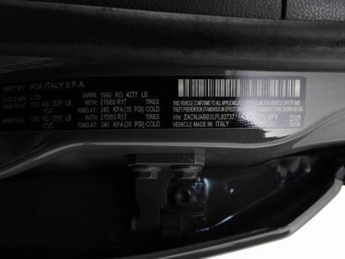 Used 2020 Jeep Renegade Latitude FWD image 45