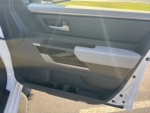 New 2026 Toyota Tundra Limited AWD/4WD image 39