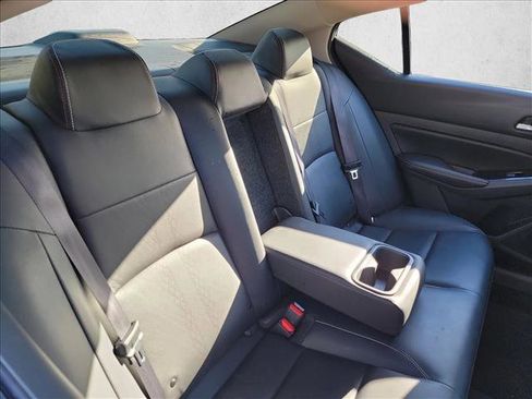 Used 2023 Nissan Altima 2.0 SR image 16