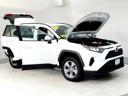 Used 2022 Toyota RAV4 LE AWD/4WD image 12