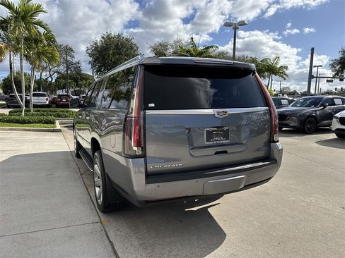 Used 2020 Cadillac Escalade ESV Luxury image 14