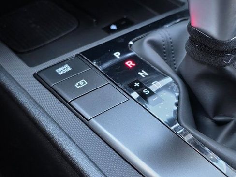 Certified 2025 Hyundai Elantra Sport image 27