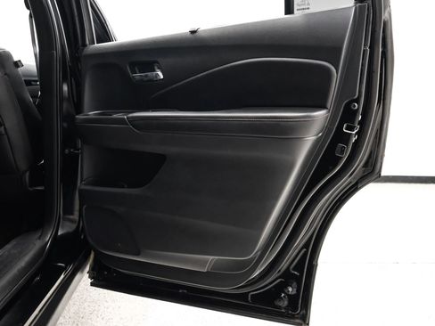 Used 2022 Honda Pilot Black Edition image 50