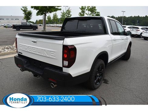 New 2026 Honda Ridgeline Black Edition image 7