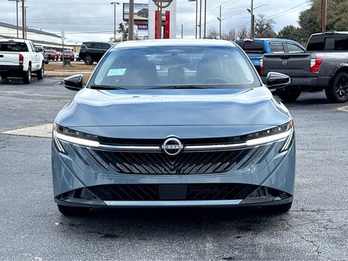 New 2026 Nissan Sentra SR w/ SR Premium Package FWD image 2