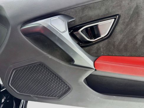 Used 2015 Lamborghini Huracan LP 610-4 AWD/4WD image 31