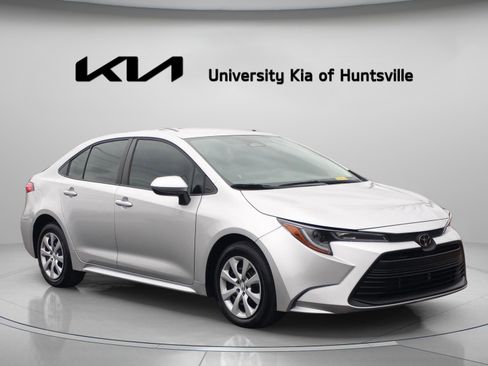 Used 2025 Toyota Corolla LE w/ Convenience Package image 1