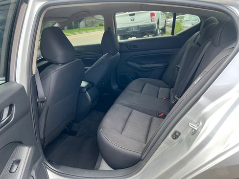Used 2024 Nissan Altima 2.5 SV FWD image 27