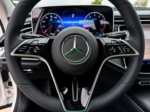 Used 2025 Mercedes-Benz E 350 Sedan image 13
